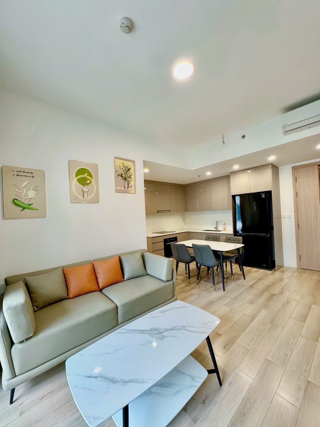 Tủ bếp giá rẻ, thiết bị bếp thông minh tại Smartkitchen luôn được tư vấn tận tâm
