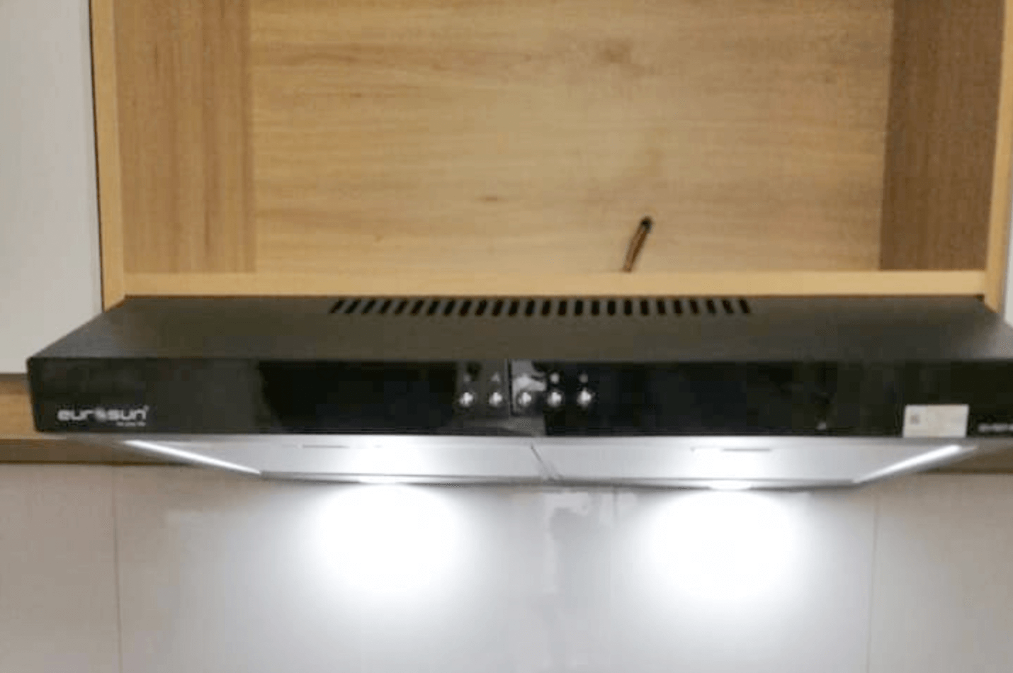 Máy Hút Mùi Eurosun EH-60CF19B Luôn Đạt Tiêu Chuẩn Vàng