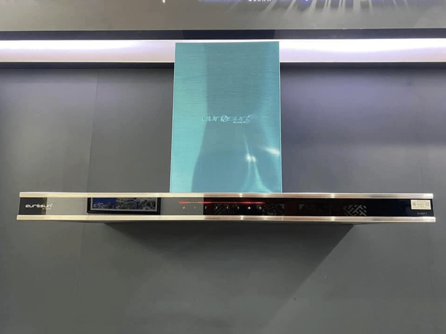 Máy Hút Mùi Eurosun EH-70AF77 Trang Bị Công Nghệ Cảm Biến Hồng Ngoại