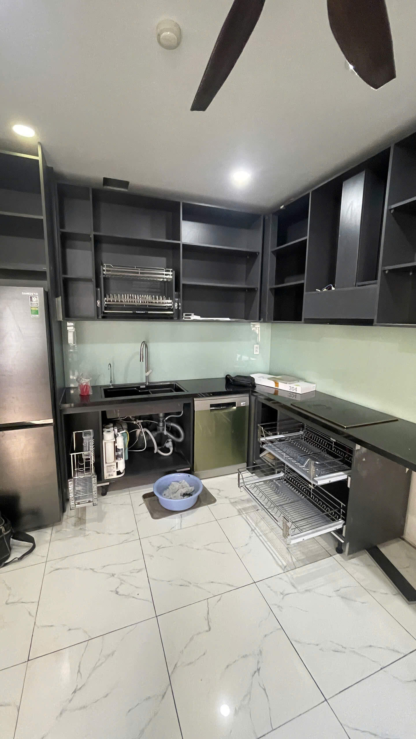Bàn giao công trình phụ kiện tủ bếp và Vòi rửa bát nóng lạnh Malloca K289C